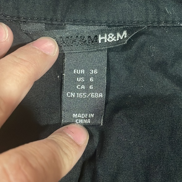 H&M black one piece shorts. Size Uk 6. Used - Picture 7 of 7